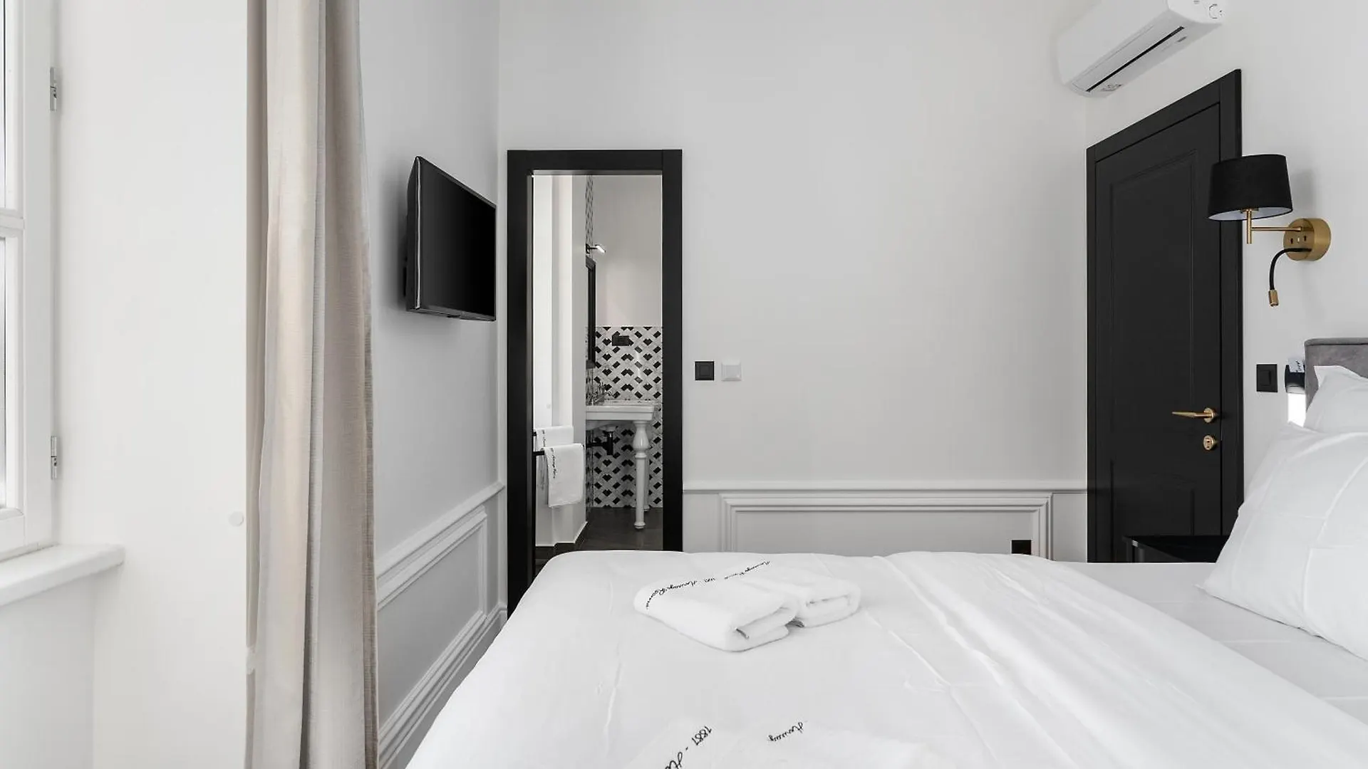 1881 - Heritage Rooms Split Appartement